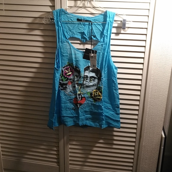 Shirt - Picture 2 of 7